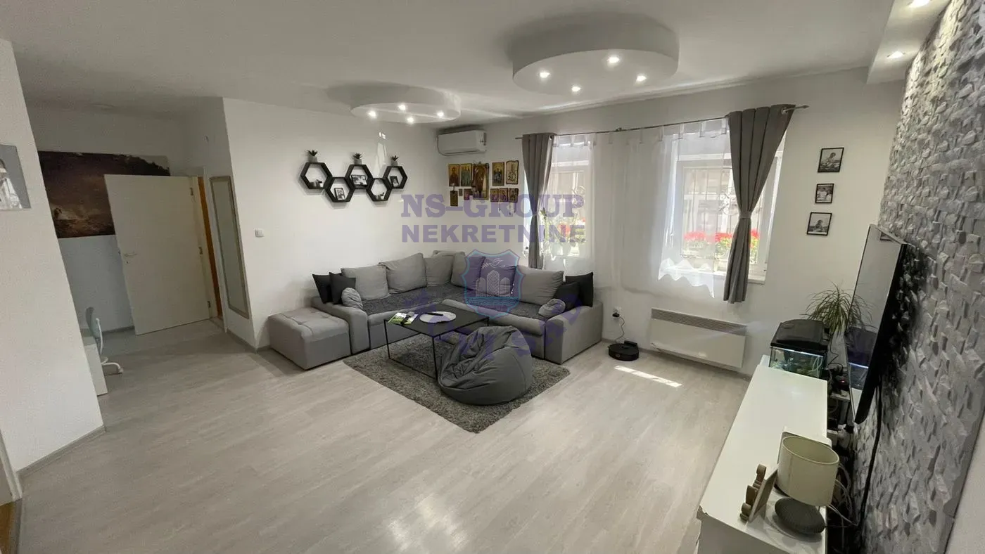 stan na prodaju Novi Sad, 67m2 548493