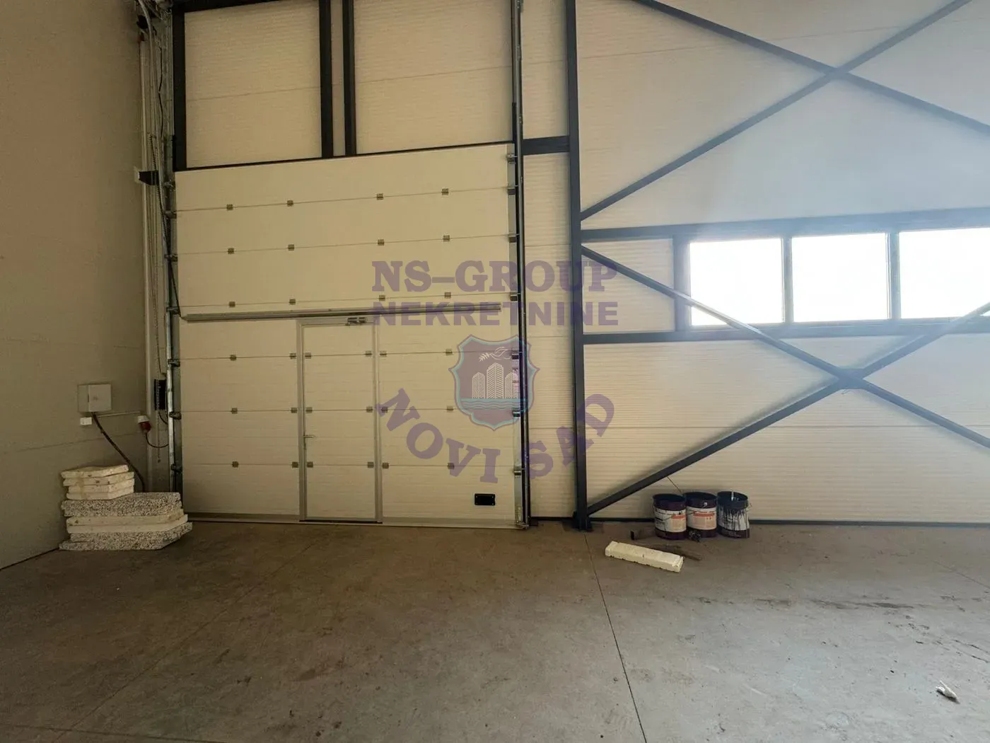 lokal za izdavanje Rumenka 1000m2 13762