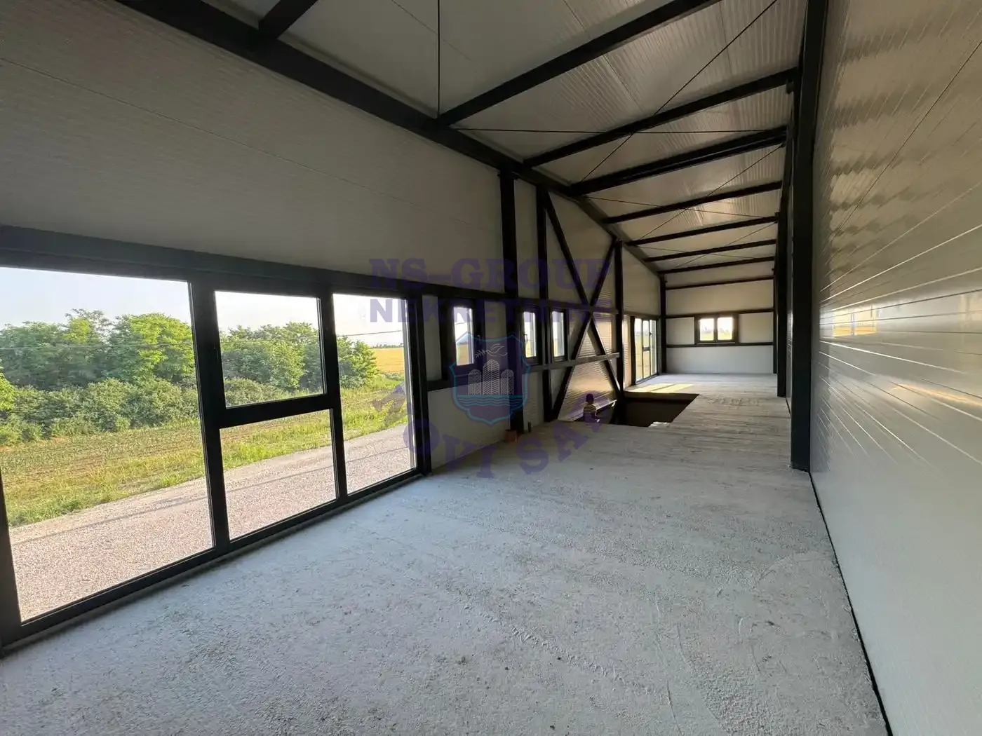 lokal za izdavanje Rumenka 1000m2 13762