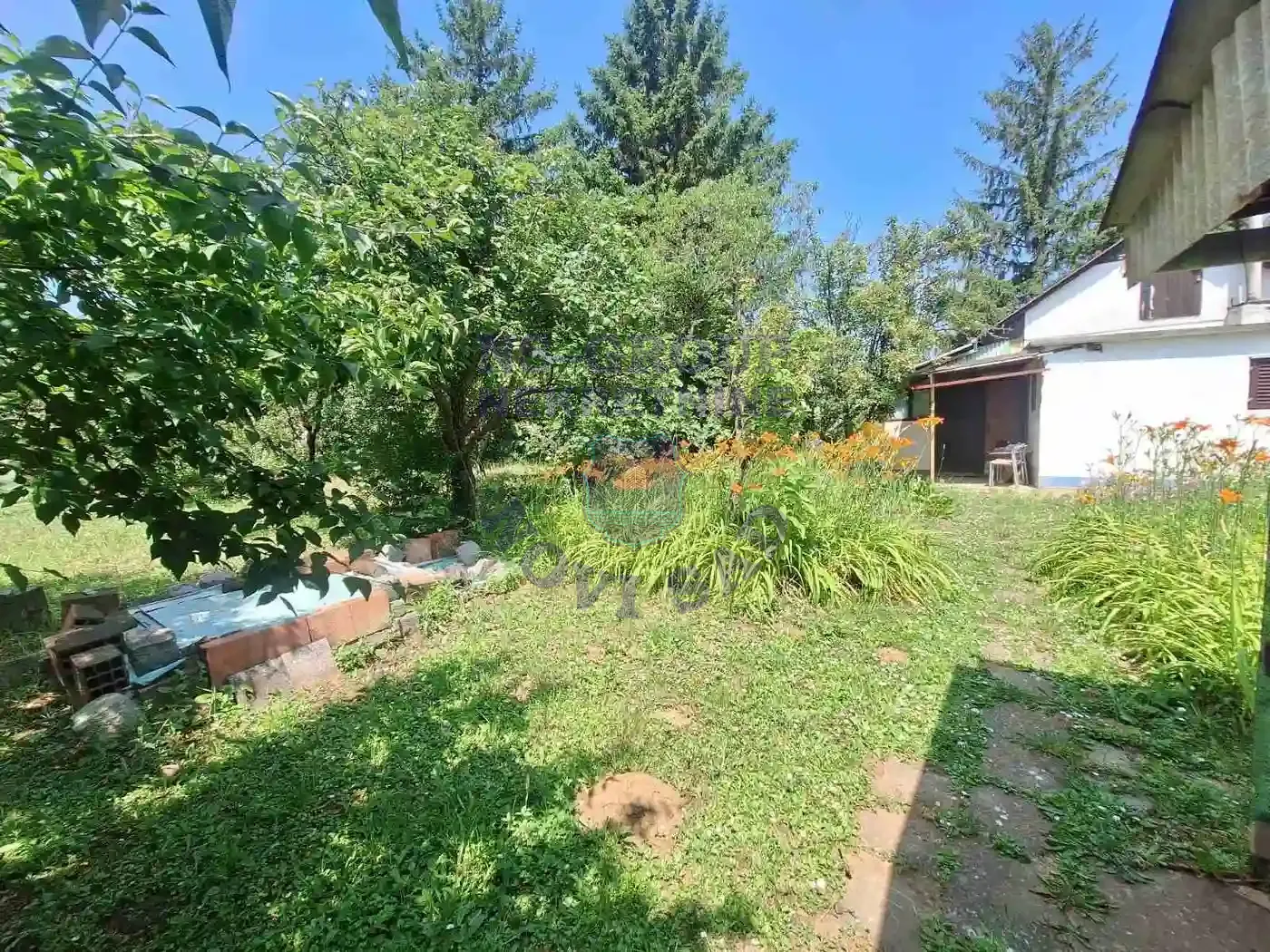 kuca na prodaju Čortanovci 24m2 549536