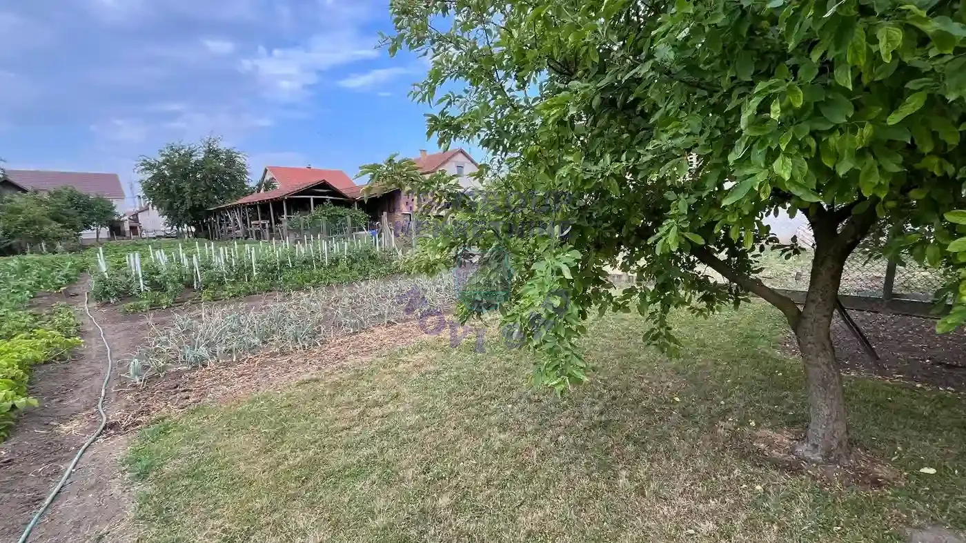 kuca na prodaju Bački Jarak 58m2 549469
