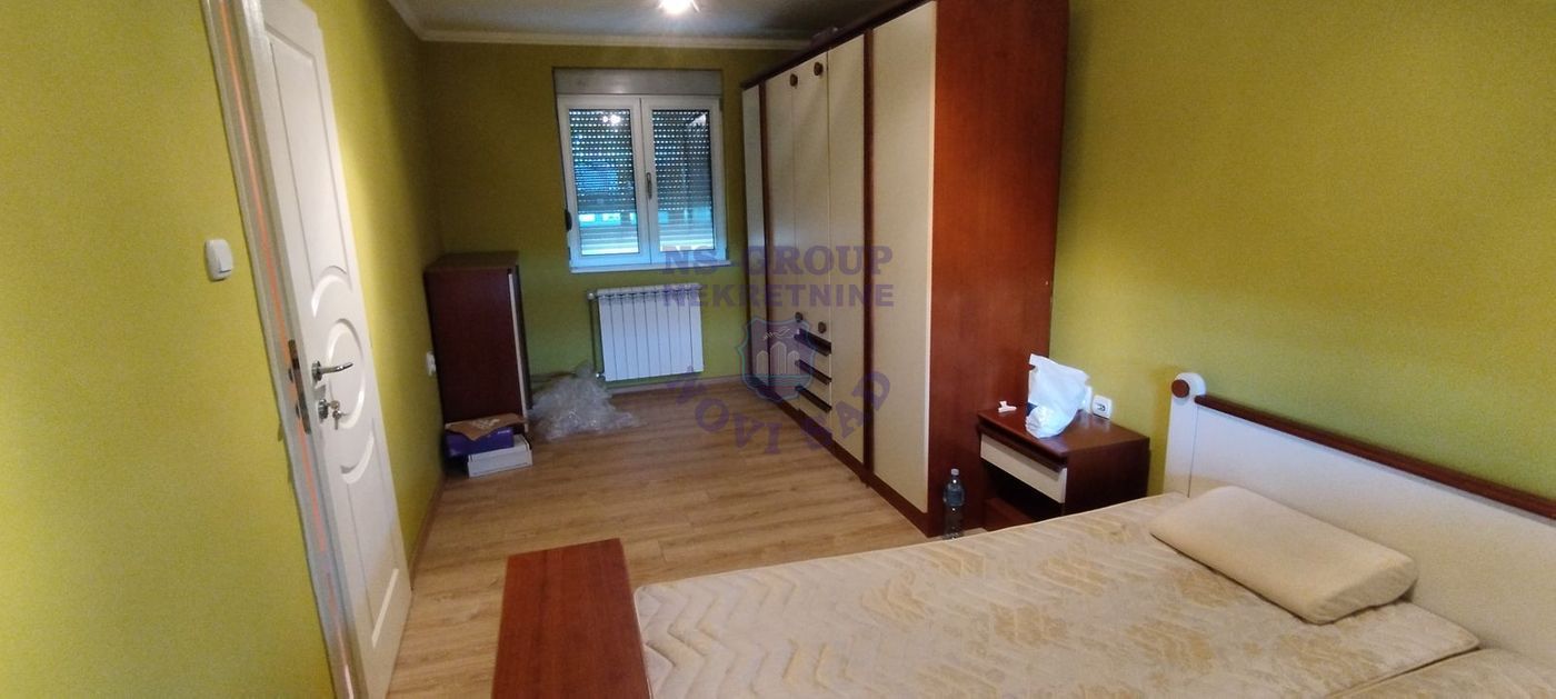 kuca na prodaju Ledinci 200m2 549829