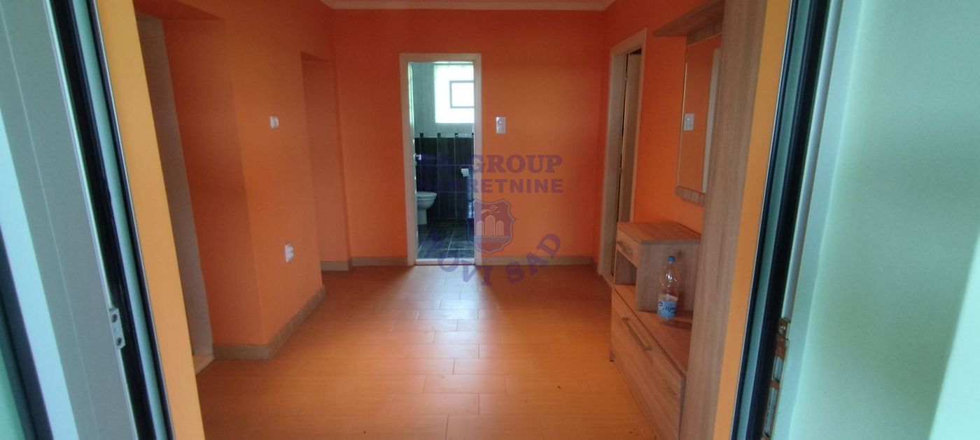 kuca na prodaju Ledinci 200m2 549829