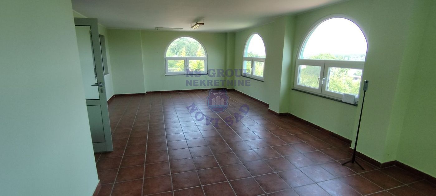 kuca na prodaju Ledinci 200m2 549829