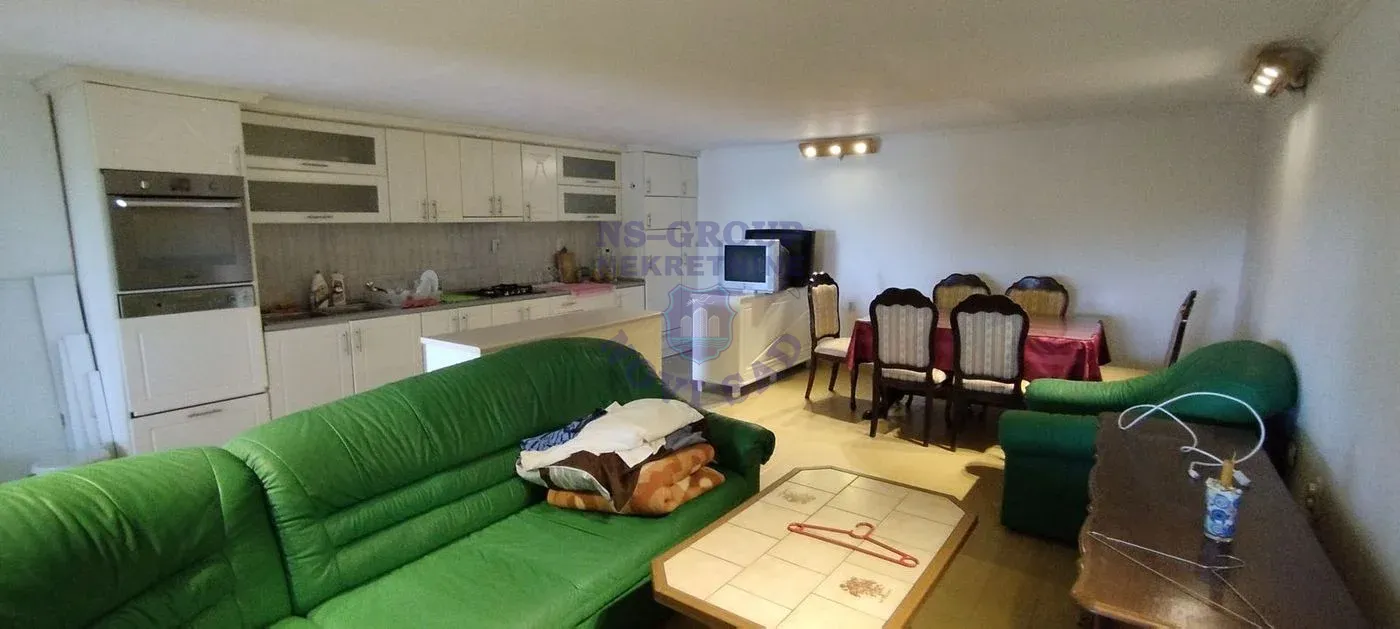 kuca na prodaju Ledinci 200m2 549829