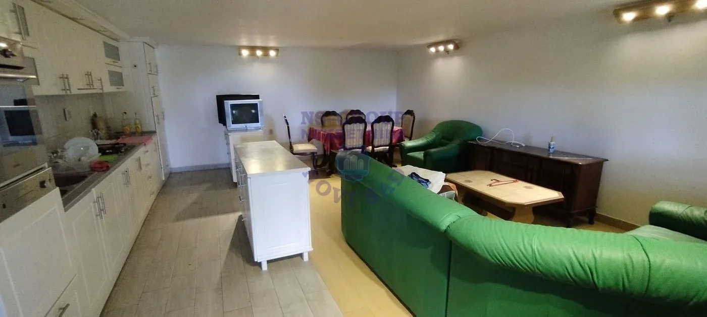 kuca na prodaju Ledinci 200m2 549829