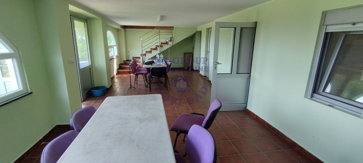 kuca na prodaju Ledinci 200m2 549829