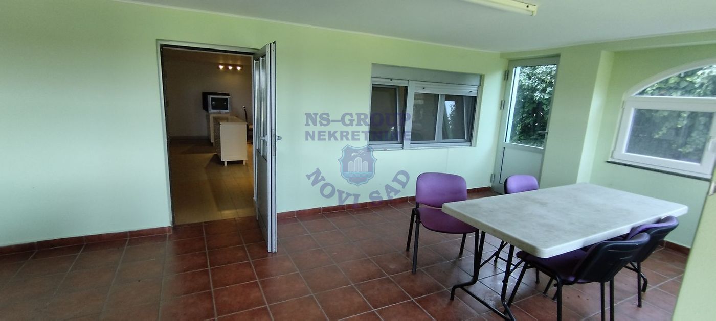 kuca na prodaju Ledinci 200m2 549829