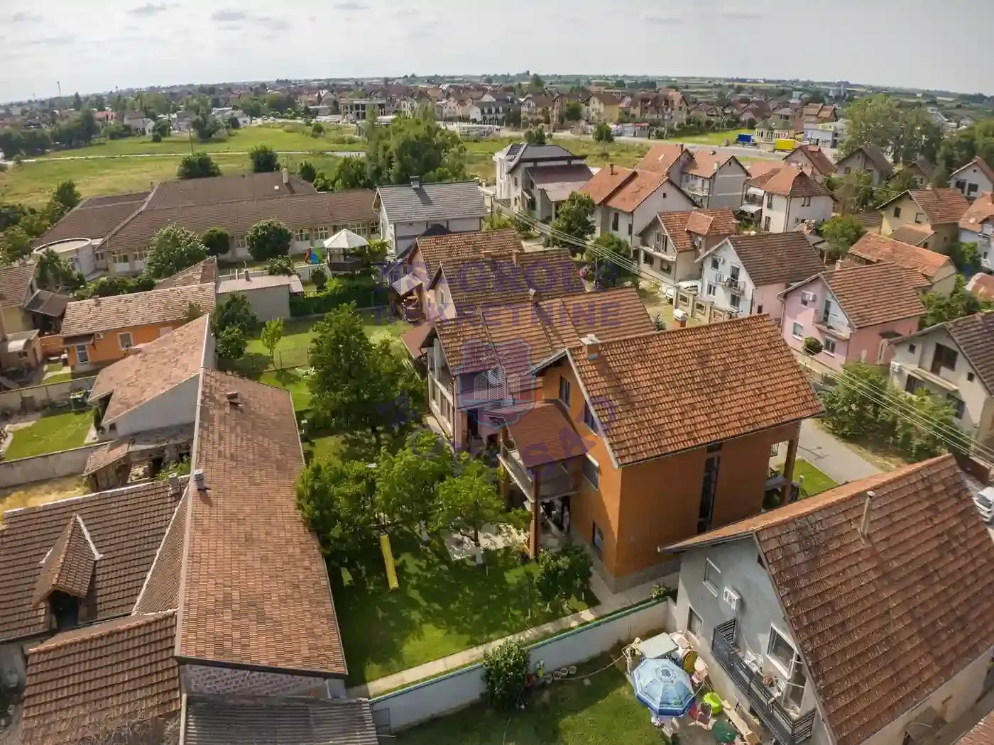 kuca na prodaju Futog 280m2 549707