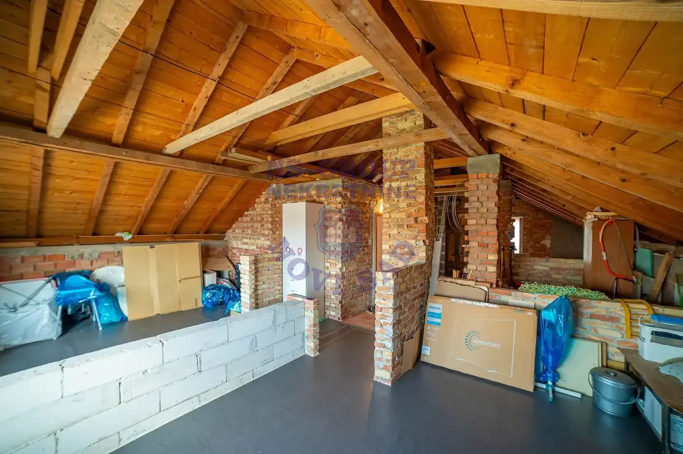 kuca na prodaju Futog 280m2 549707