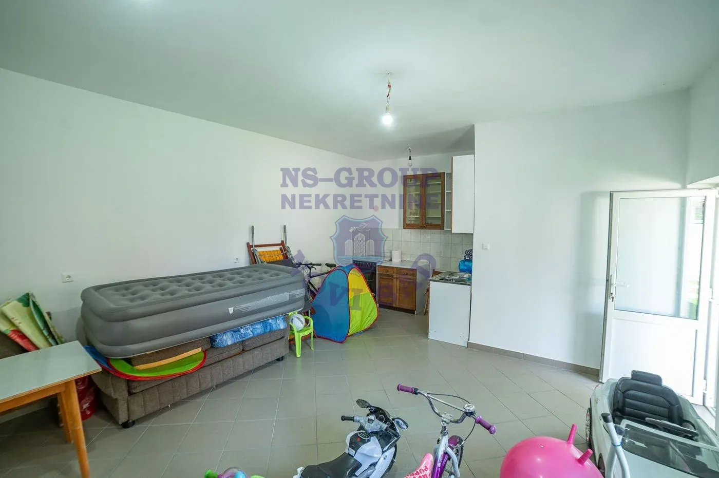 kuca na prodaju Futog 280m2 549707