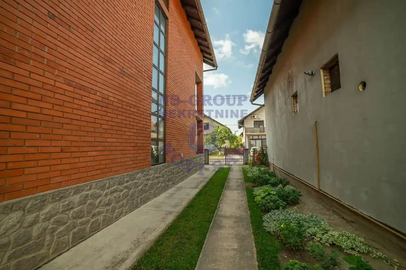 kuca na prodaju Futog 280m2 549707