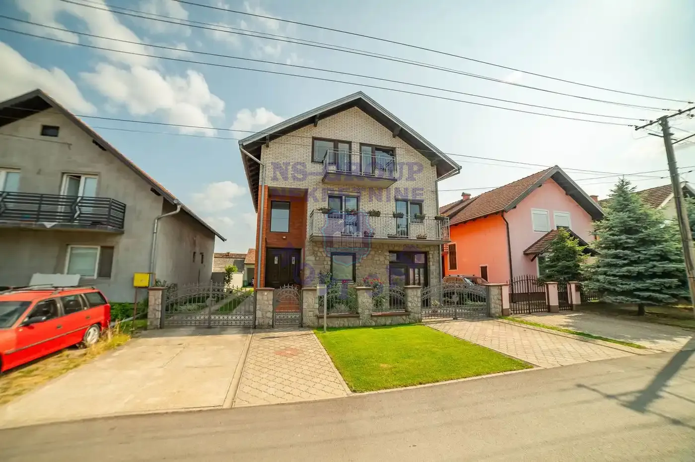 kuca na prodaju Futog 280m2 549707