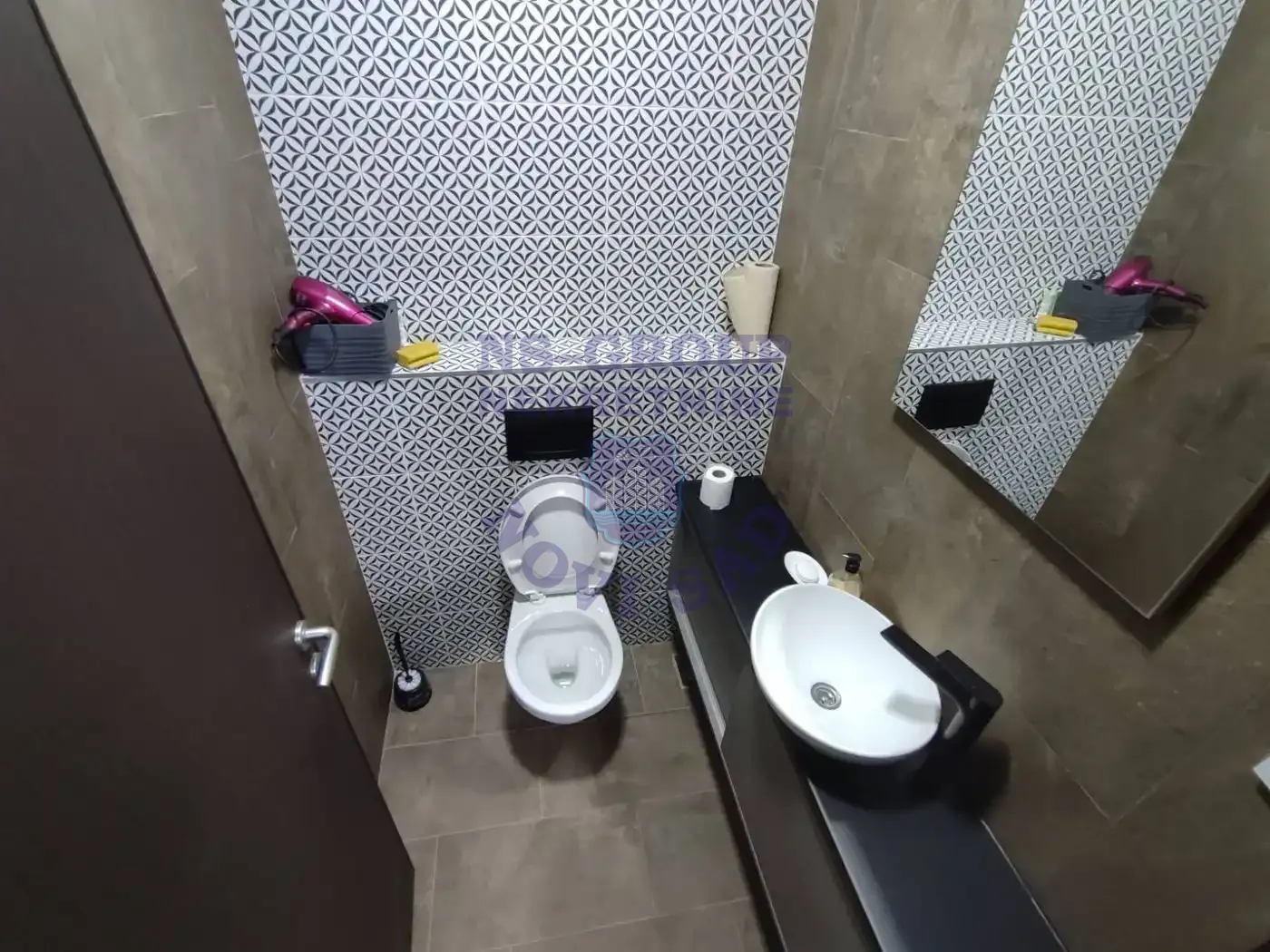 kuca na prodaju Sremska Kamenica 250m2 549905