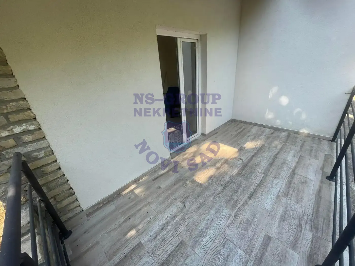 kuca na prodaju Sremska Kamenica 351m2 550829