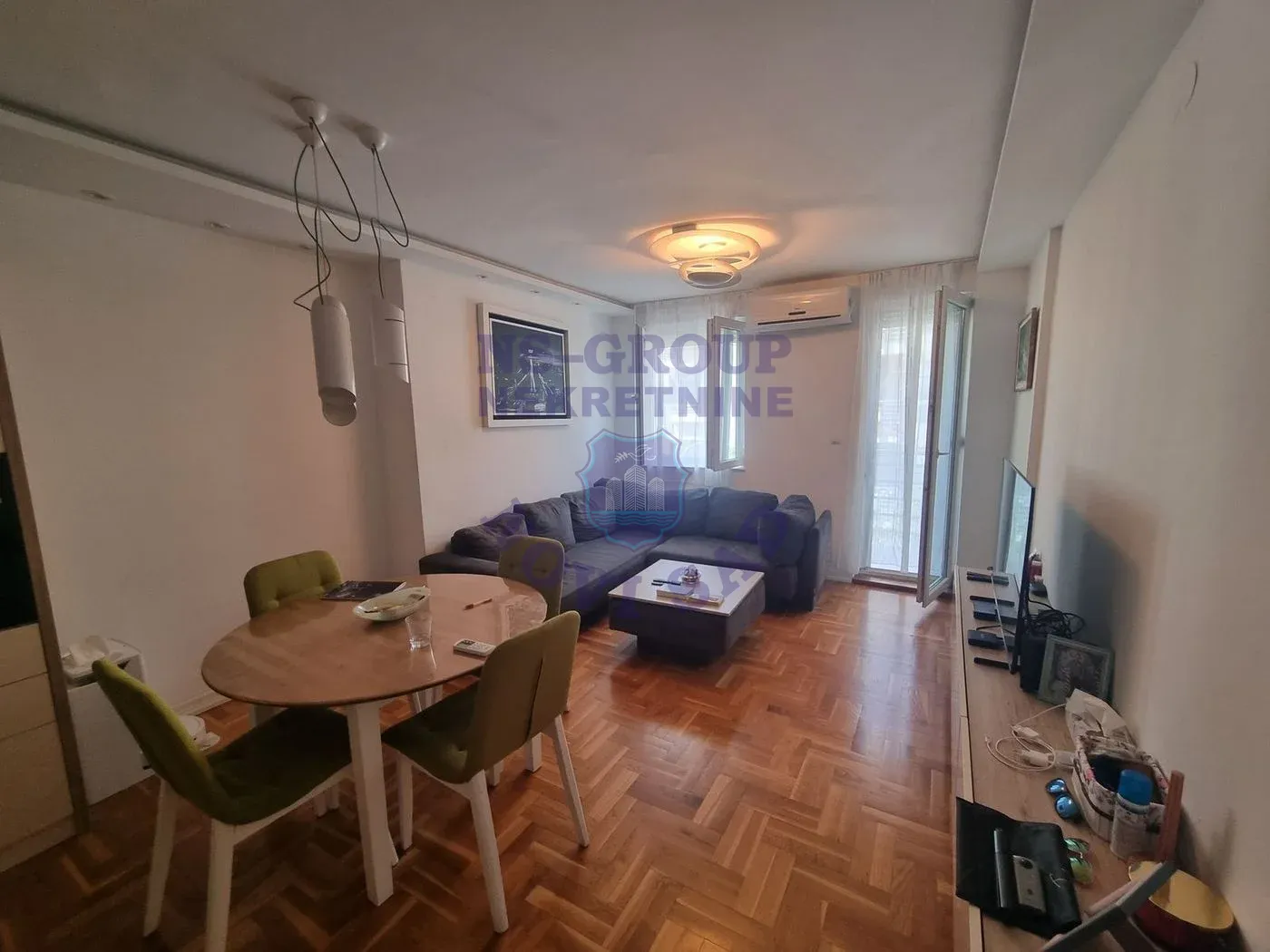 stan na prodaju Novi Sad, 66m2 443678