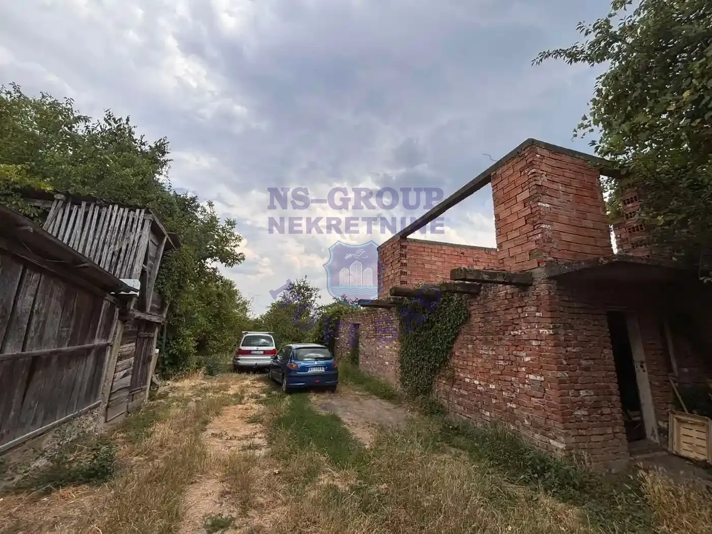 plac za izdavanje Petrovaradin, 1067m2 549376