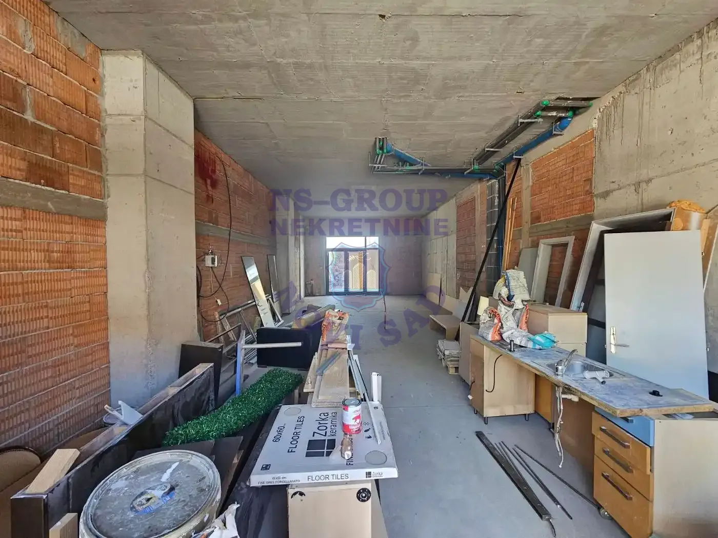 lokal za izdavanje Novi Sad 89m2 14002