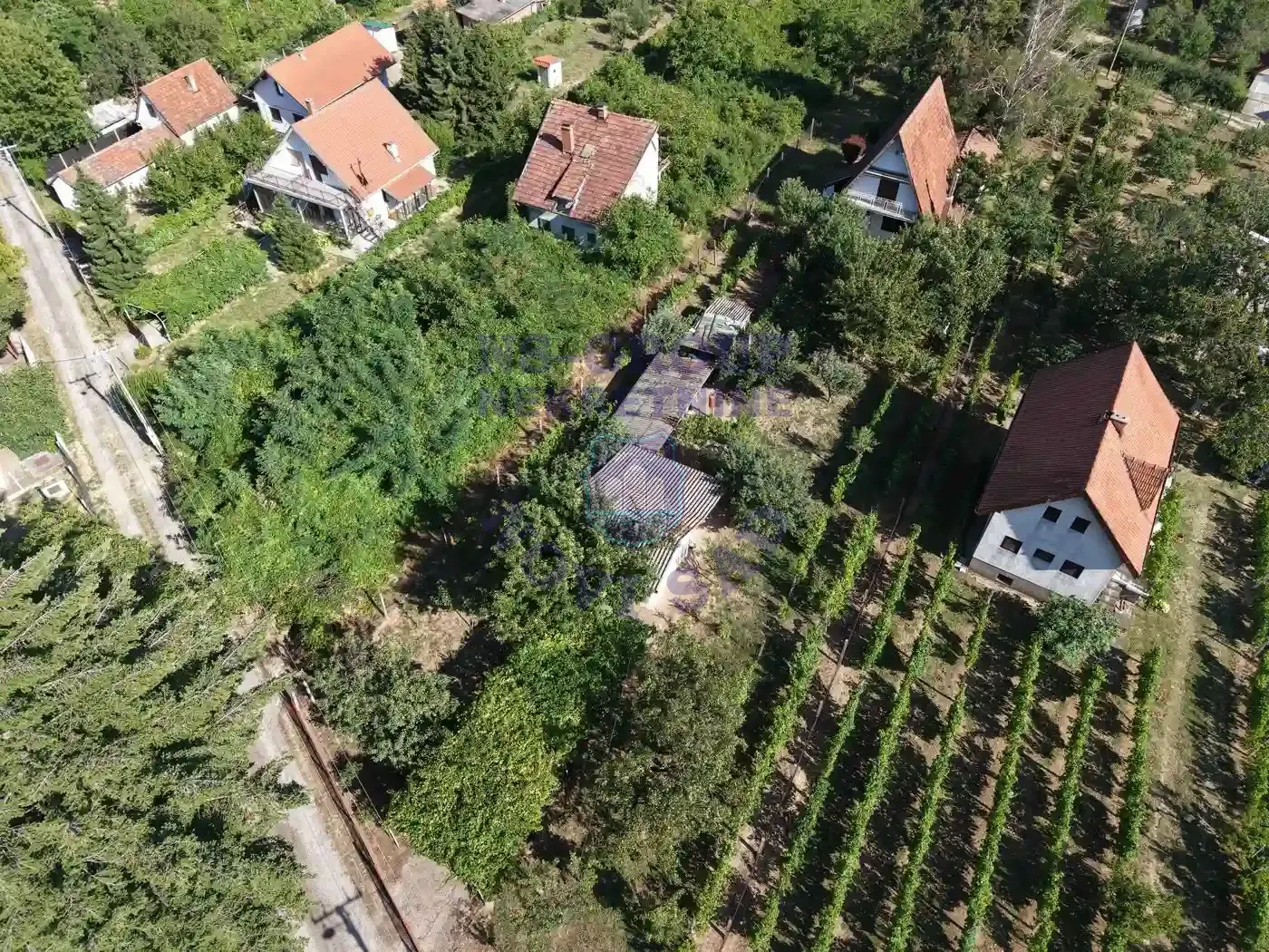 kuca na prodaju Čortanovci, 18m2 550891