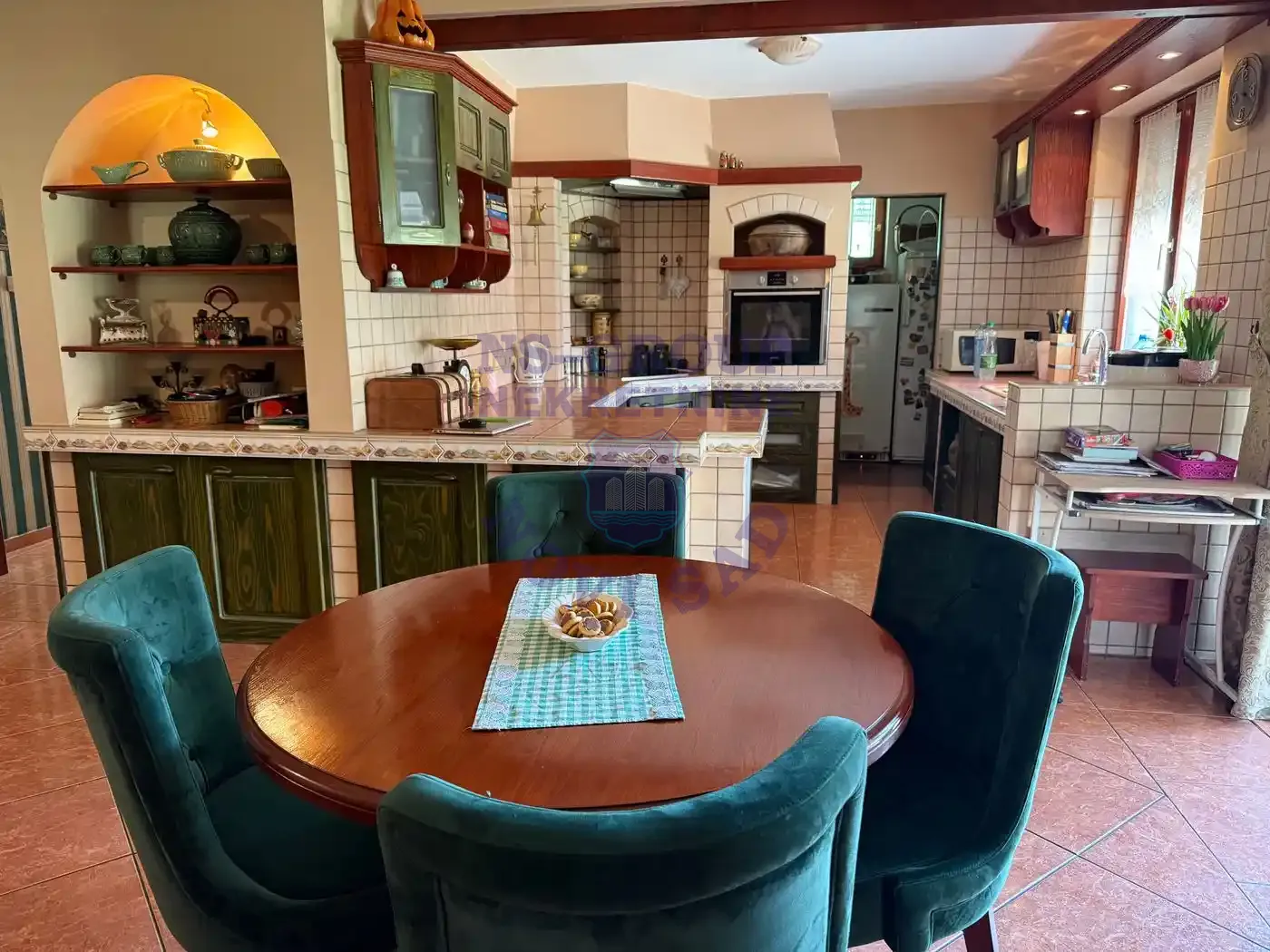 kuca na prodaju Bački Petrovac 220m2 552314