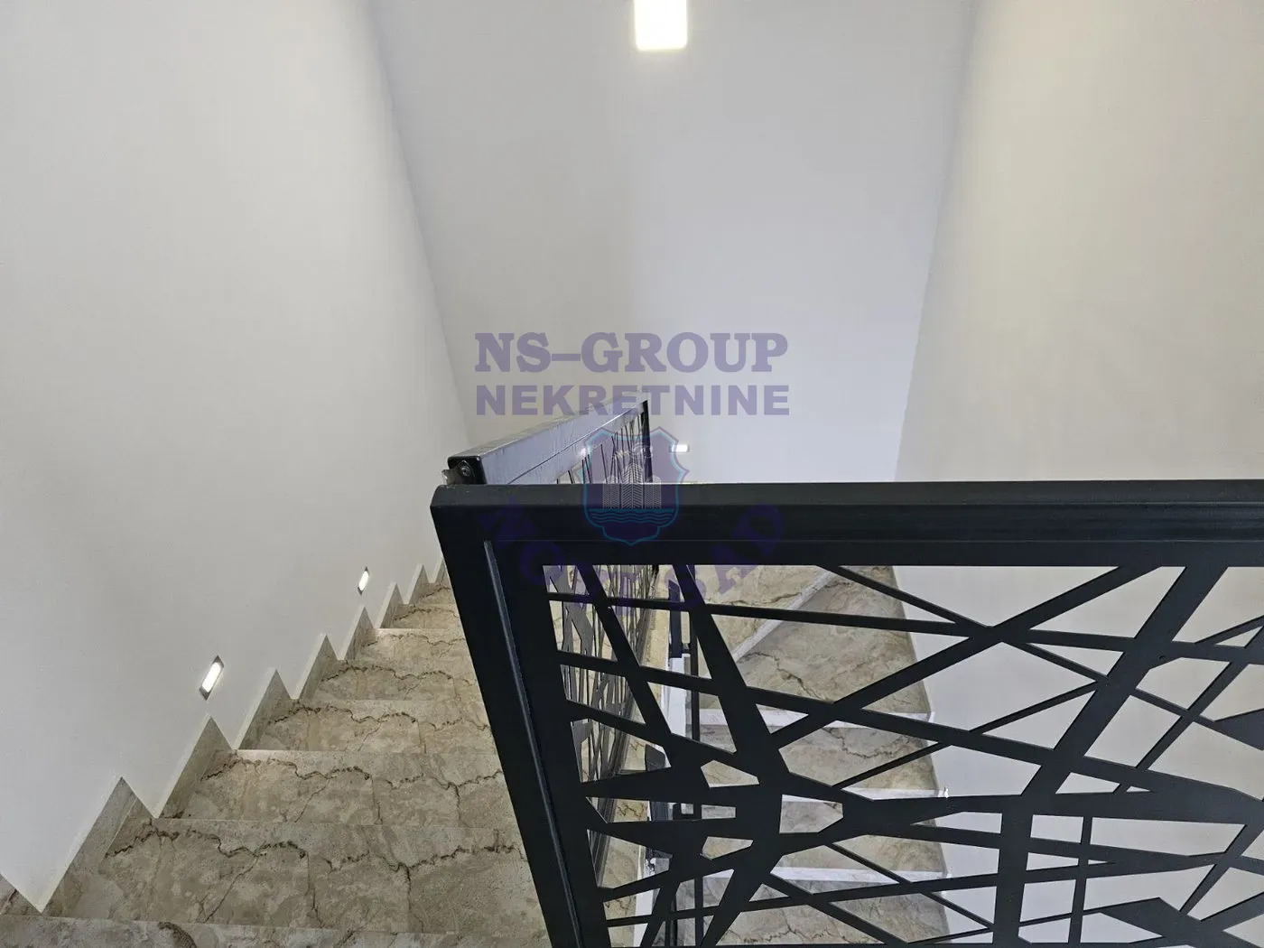 stan na prodaju Sremska Kamenica 145m2 552717