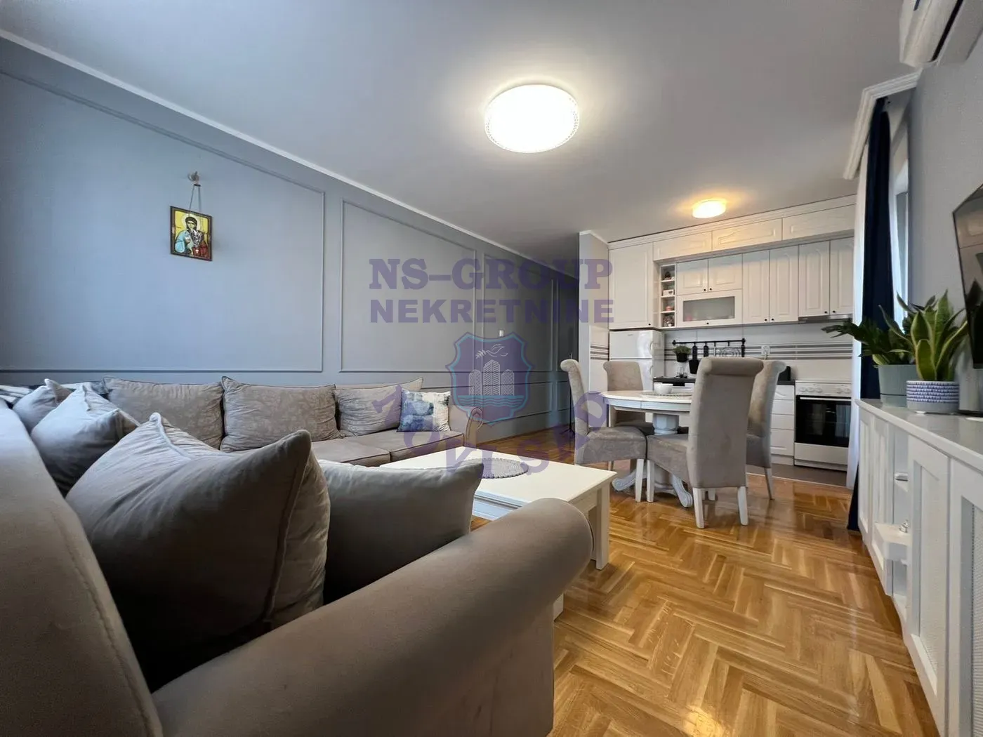 stan na prodaju Novi Sad, 52m2 552720