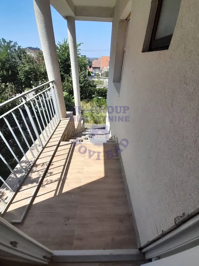 kuca na prodaju Sremska Kamenica 209m2 549424
