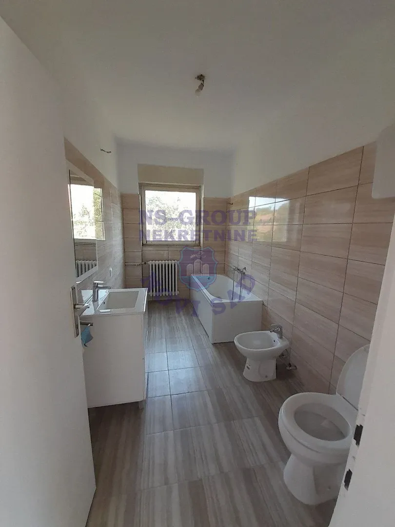 kuca na prodaju Sremska Kamenica 209m2 549424