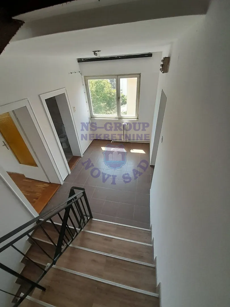 kuca na prodaju Sremska Kamenica 209m2 549424
