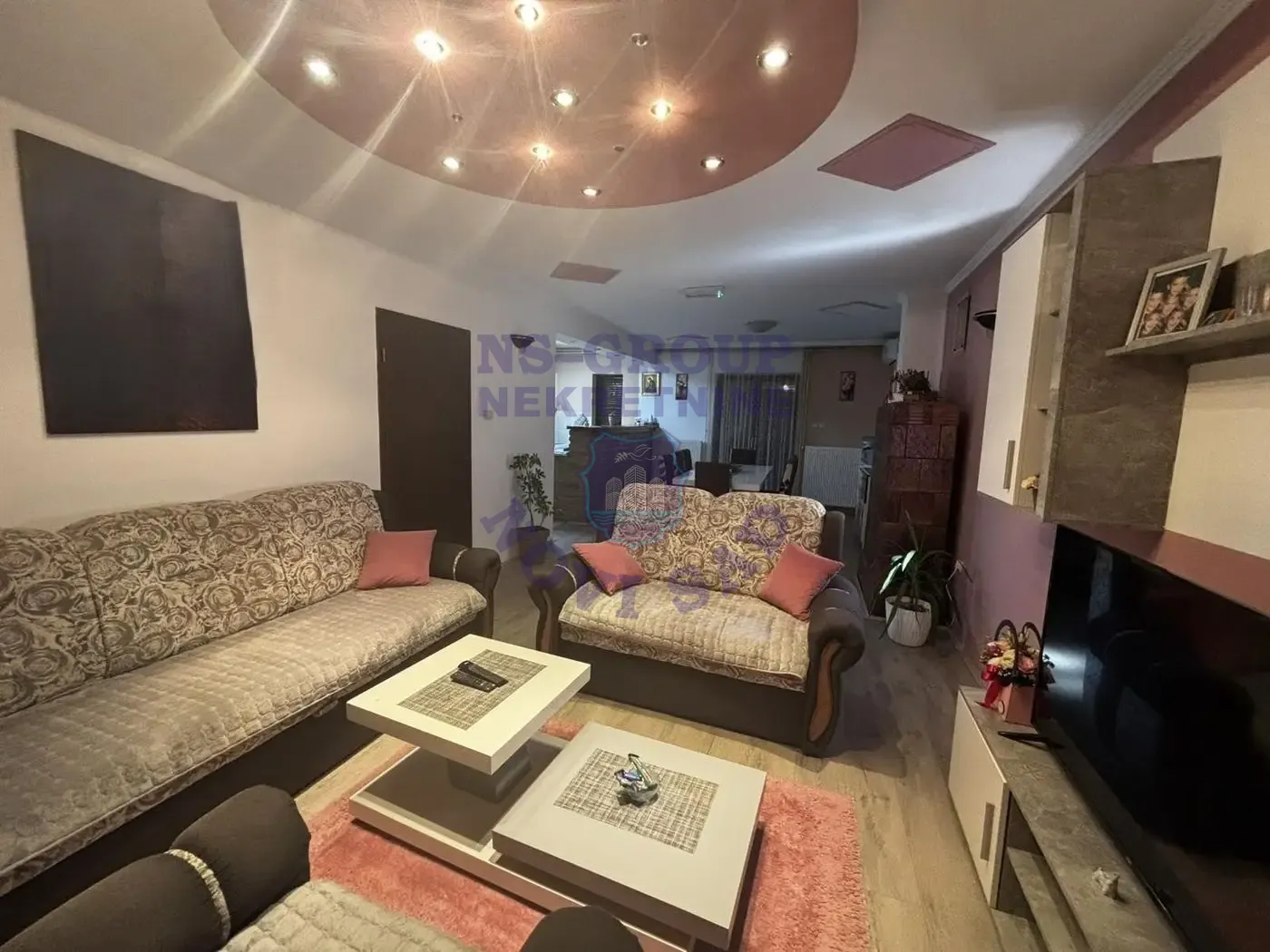 kuca na prodaju Bački Jarak, 232m2 552447