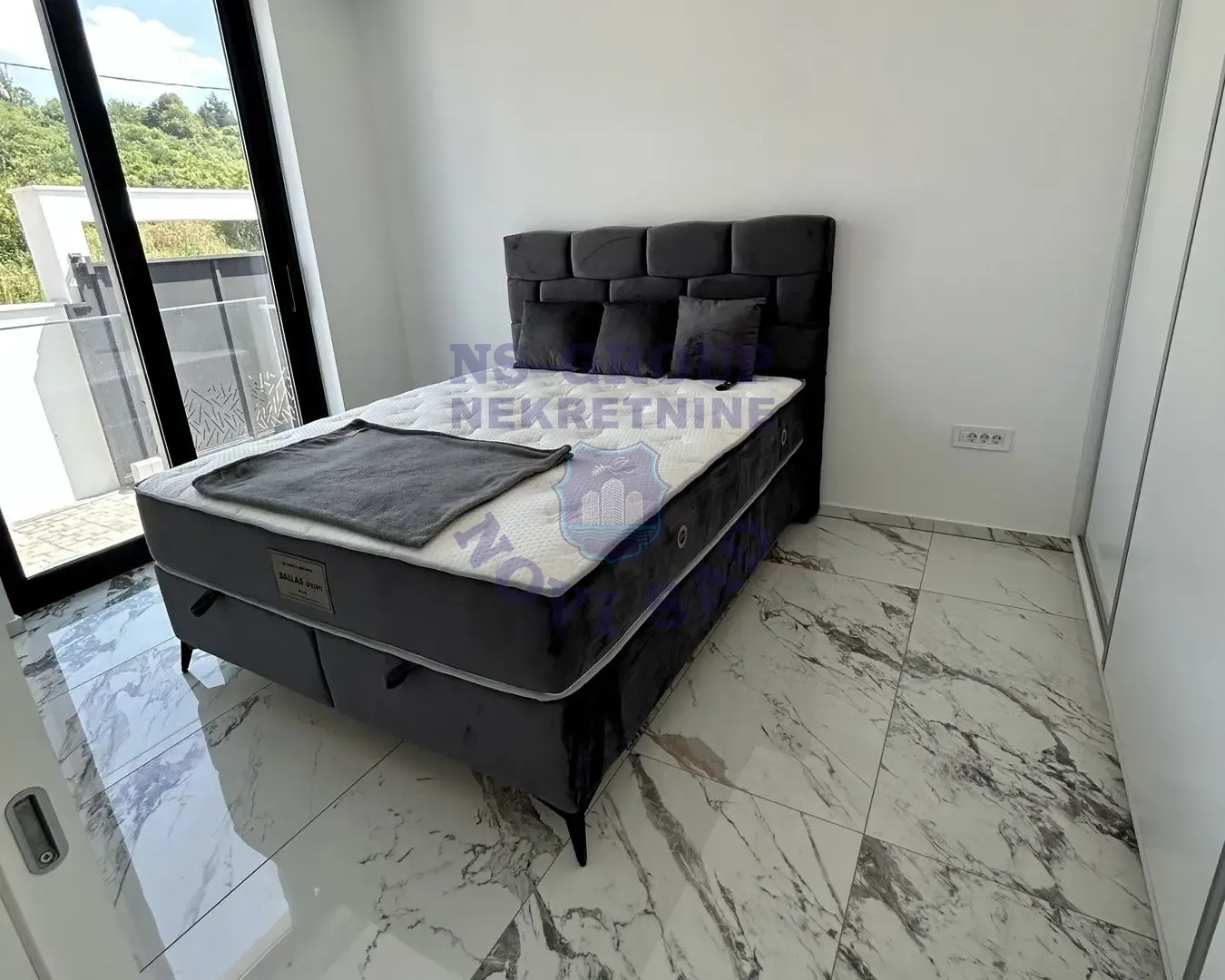kuca za izdavanje Sremska Kamenica 180m2 14337