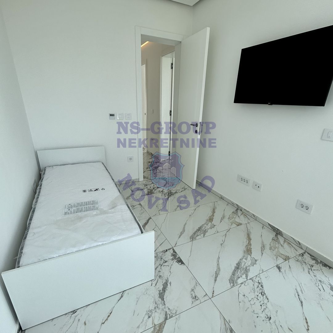 kuca za izdavanje Sremska Kamenica 180m2 14337