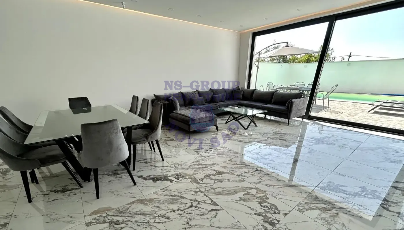 kuca za izdavanje Sremska Kamenica 180m2 14337