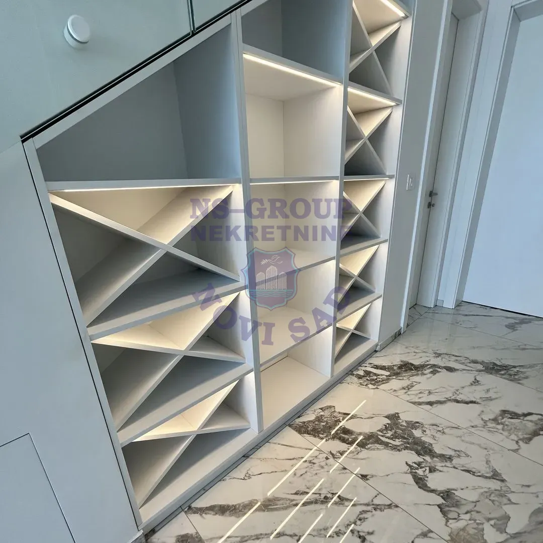kuca za izdavanje Sremska Kamenica 180m2 14337