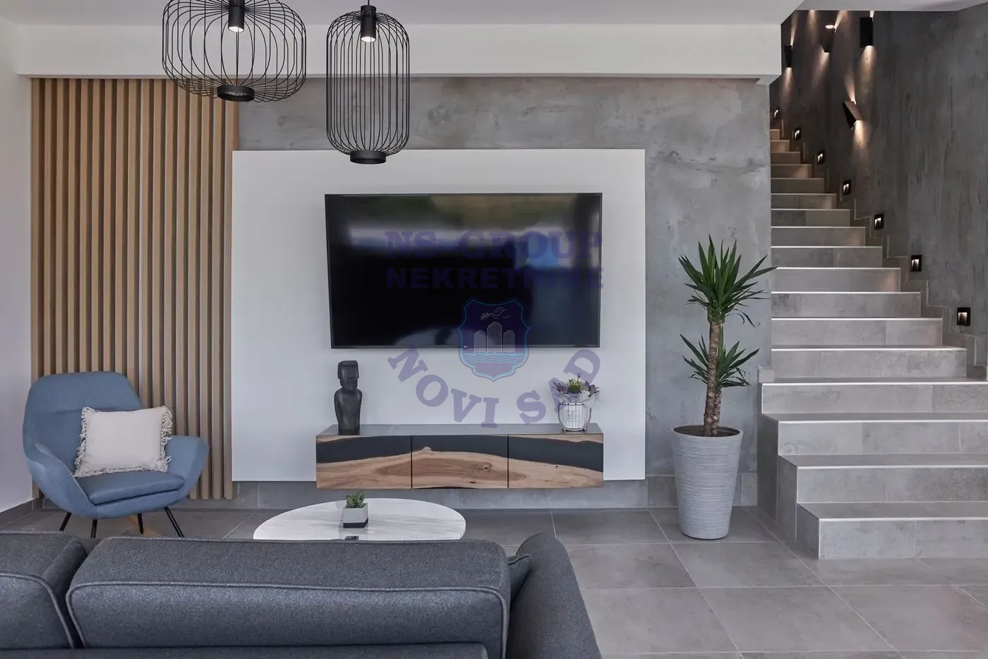 kuca za izdavanje Petrovaradin 200m2 14333