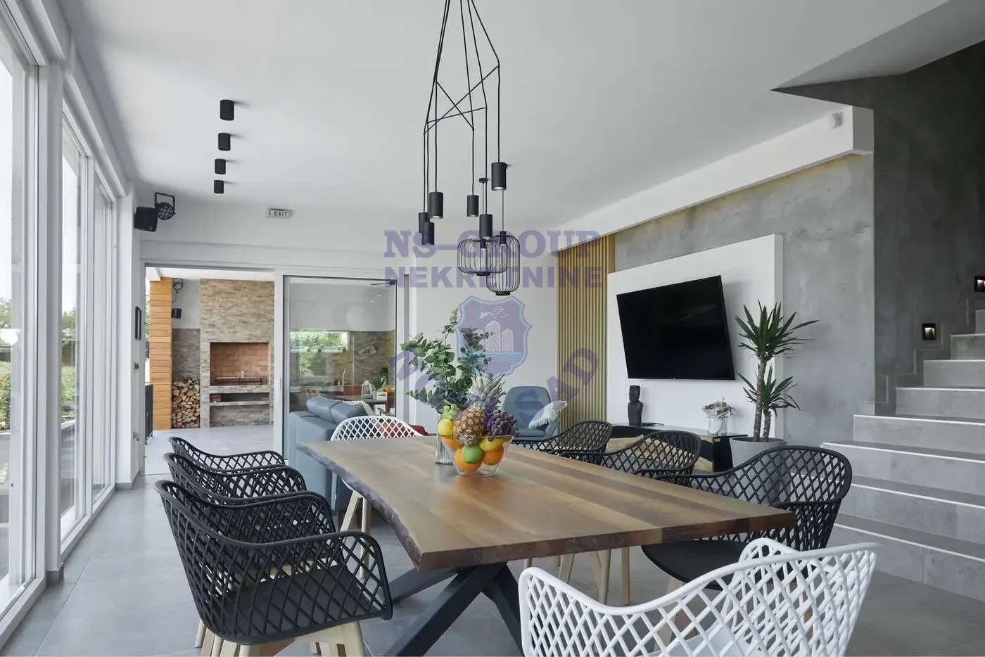 kuca za izdavanje Petrovaradin 200m2 14333