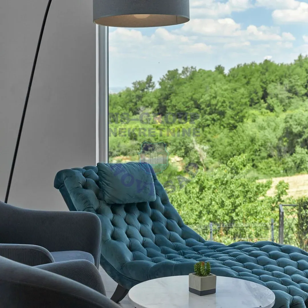 kuca za izdavanje Petrovaradin 200m2 14333