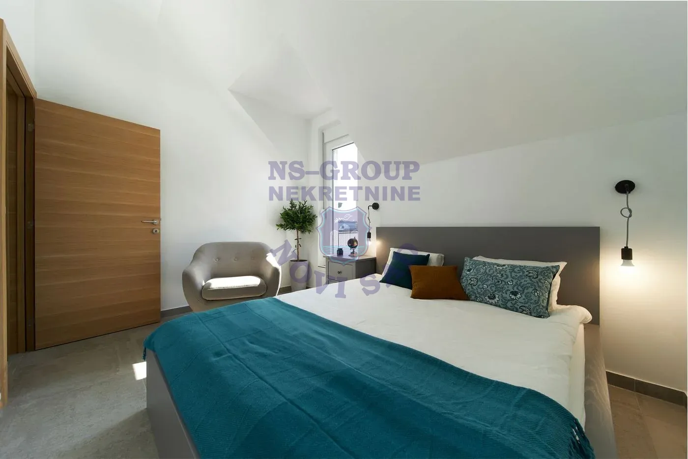 kuca za izdavanje Petrovaradin 200m2 14333