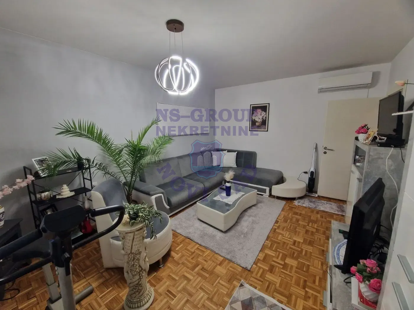 stan na prodaju Novi Sad, 64m2 553626