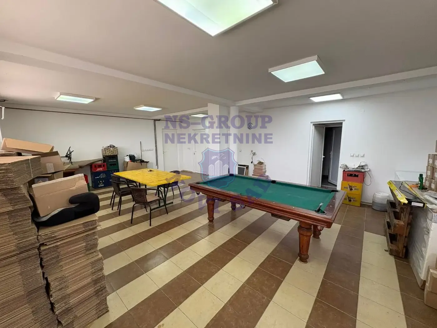 kuca na prodaju Petrovaradin 310m2 553865