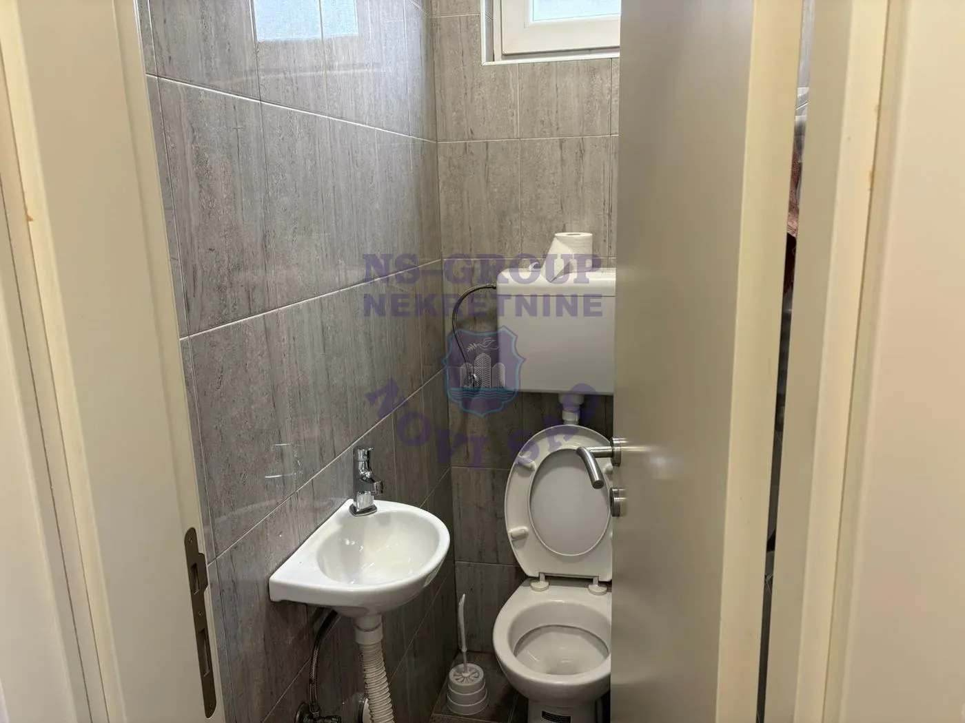 kuca na prodaju Petrovaradin 310m2 553865