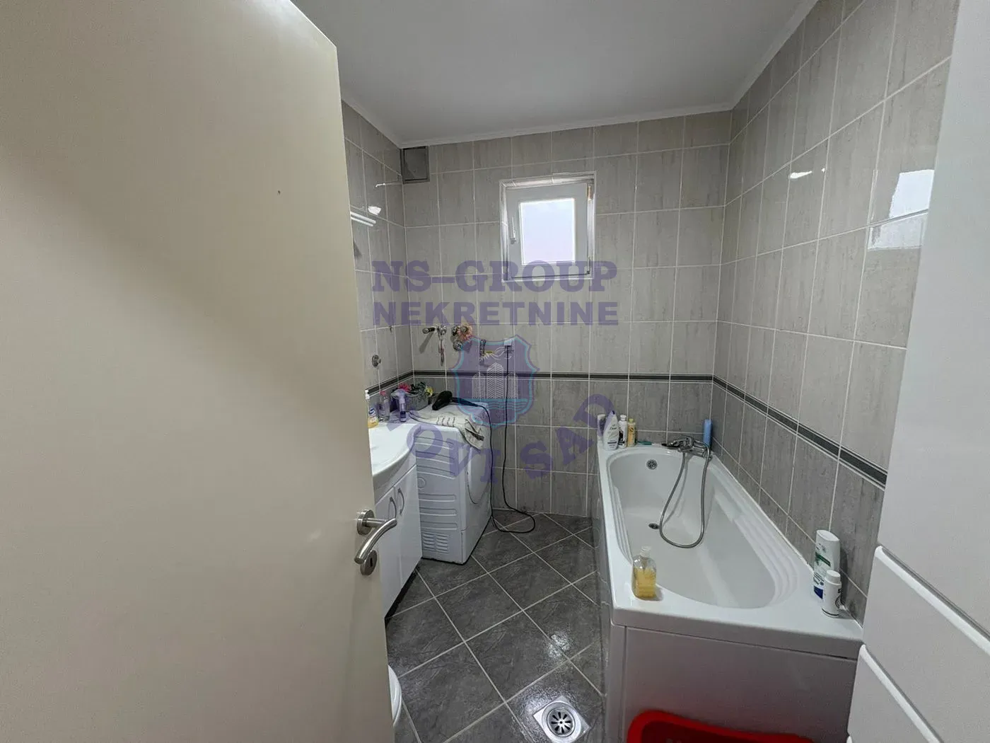 kuca na prodaju Petrovaradin 310m2 553865