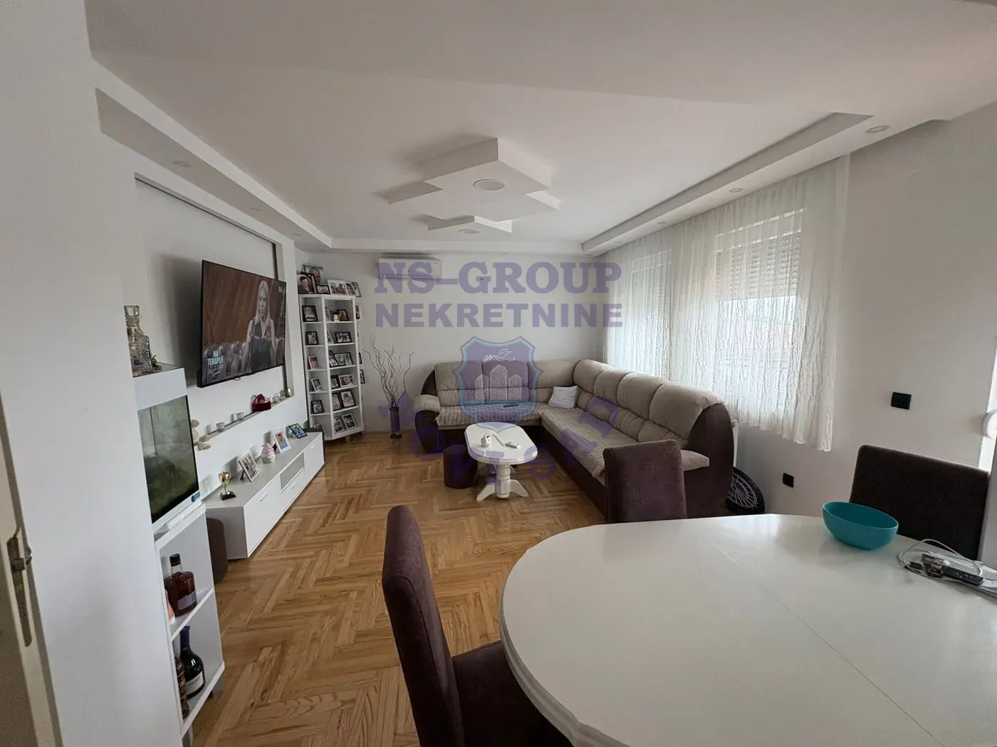 kuca na prodaju Petrovaradin 310m2 553865