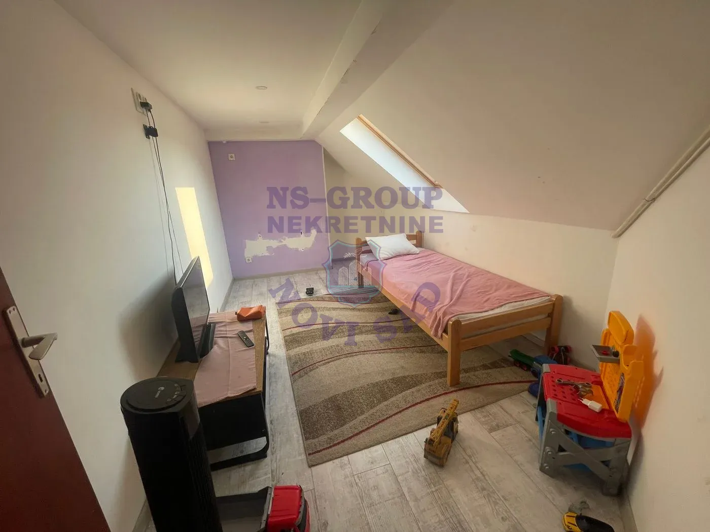 kuca na prodaju Begeč 214m2 554025
