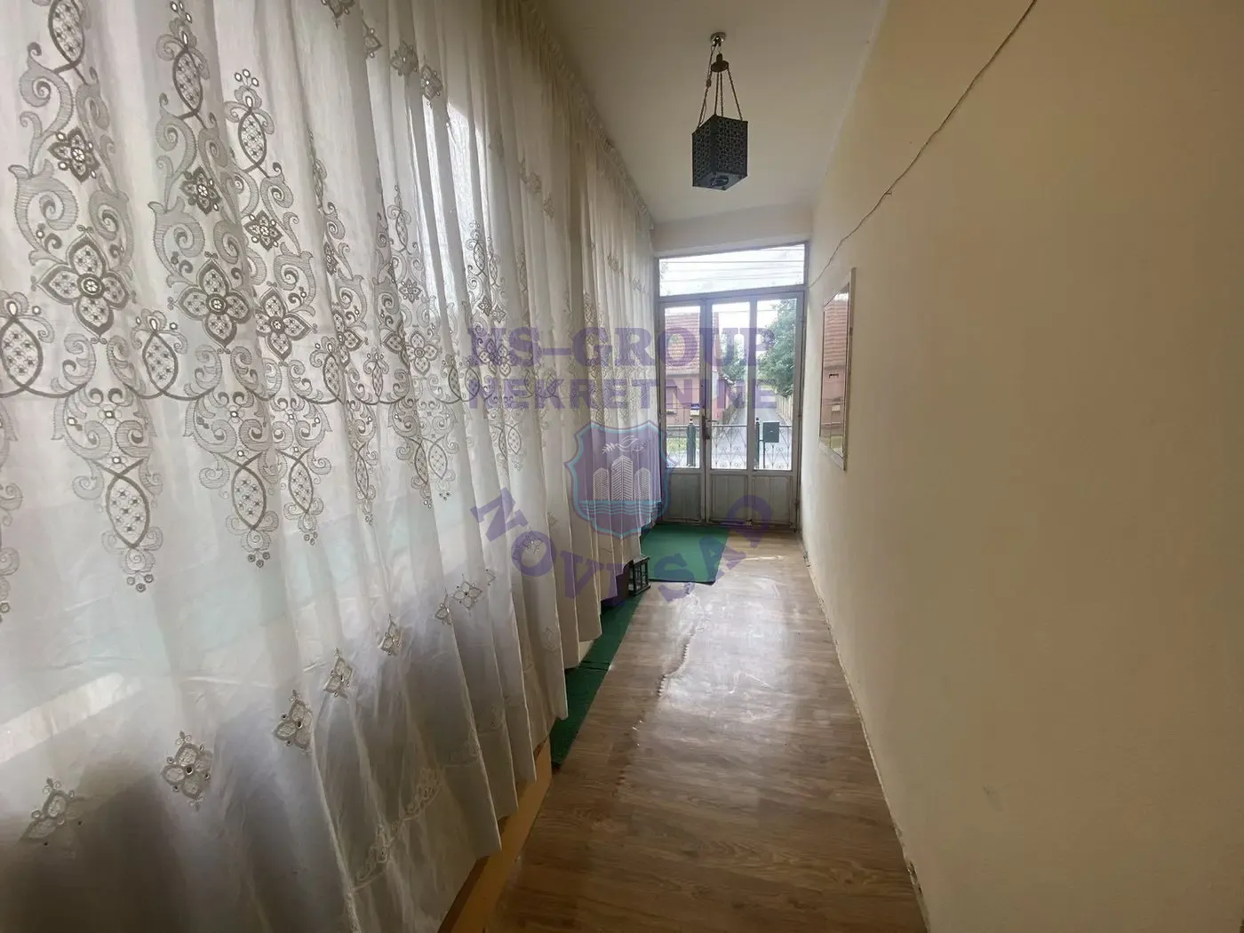 stan na prodaju Veternik 95m2 553199