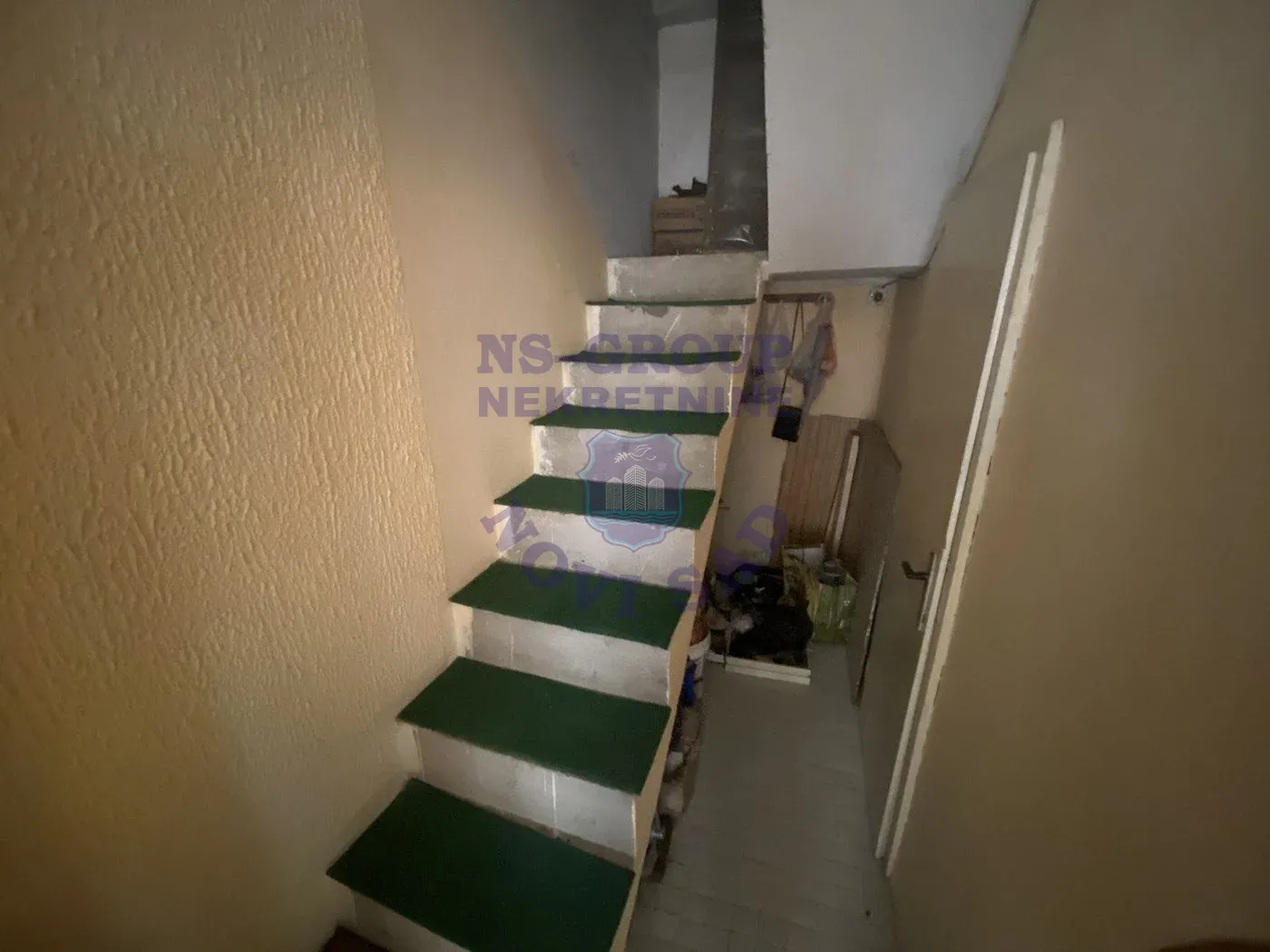 stan na prodaju Veternik 95m2 553199