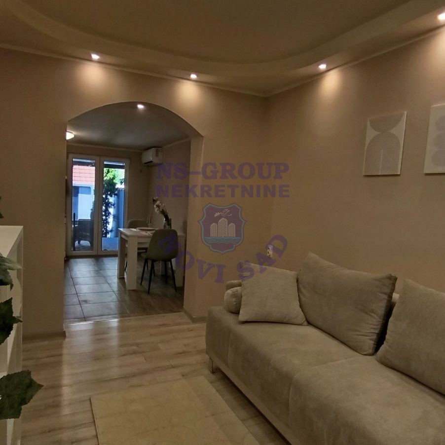 stan na prodaju Novi Sad, 43m2 555184