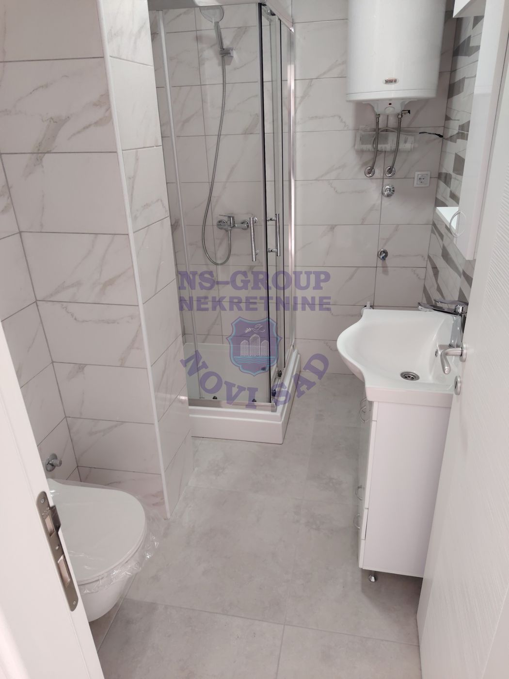 lokal za izdavanje Novi Sad 350m2 14551