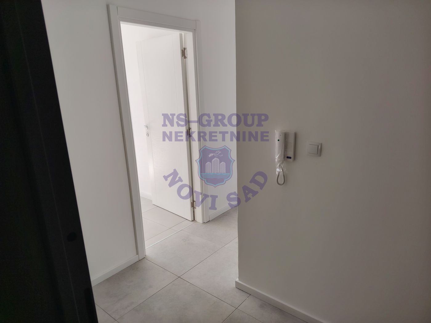 lokal za izdavanje Novi Sad 350m2 14551