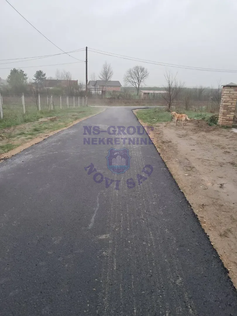 plac na prodaju Veternik 500m2 555388